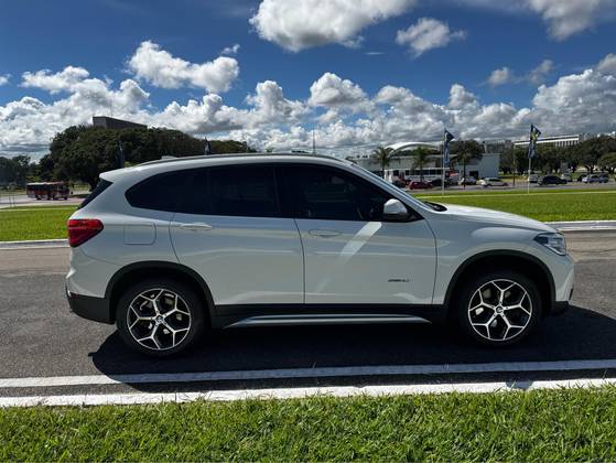 BMW X1 2.0 16V TURBO ACTIVEFLEX SDRIVE20I X-LINE 4P AUTOMÁTICO BMW X1 2.0 16V TURBO ACTIVEFLEX SDRIVE20I X-LINE 4P AUTOMÁTICO